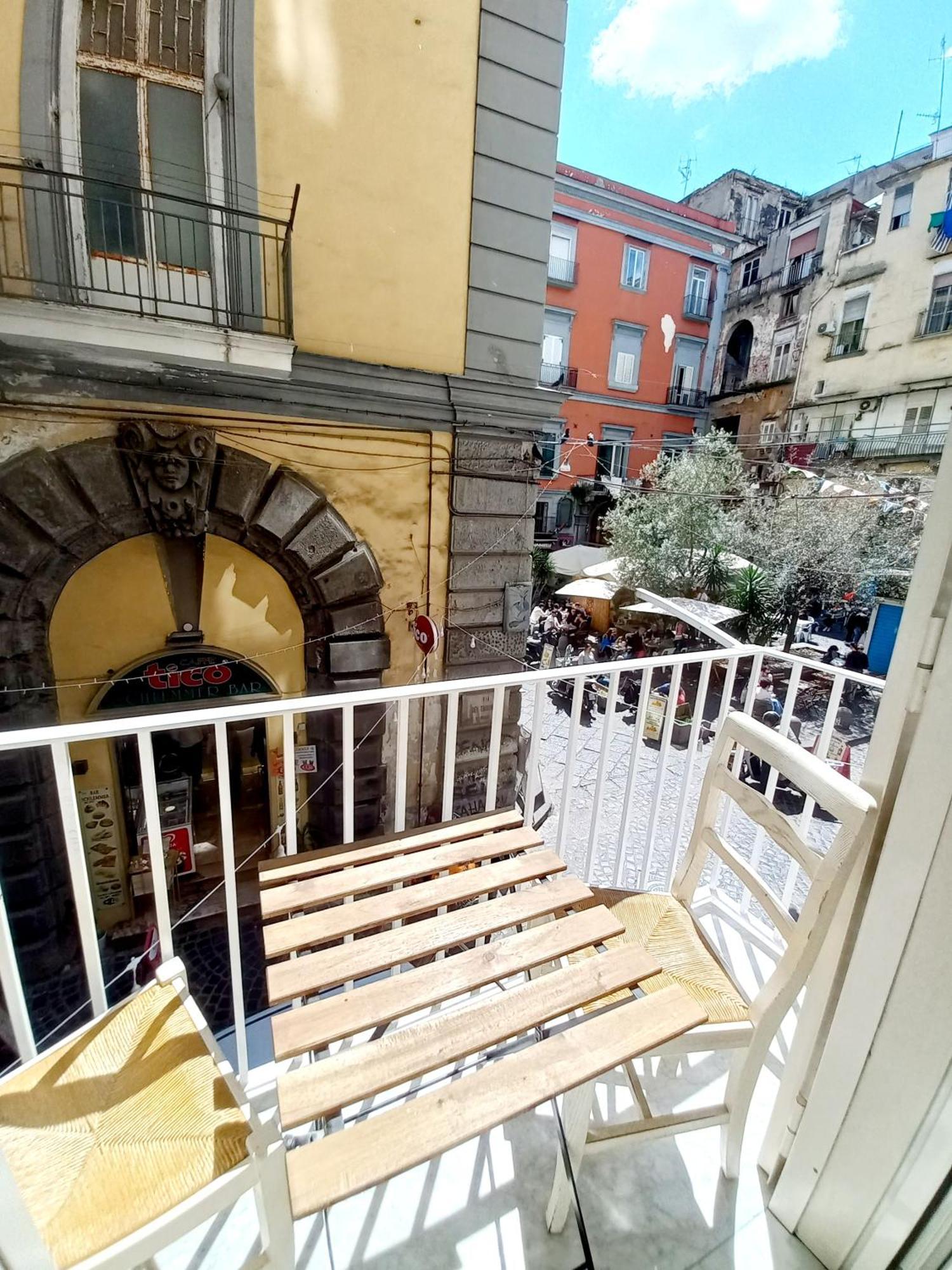 Il Balconcino Ai Tribunali Appartement Napels