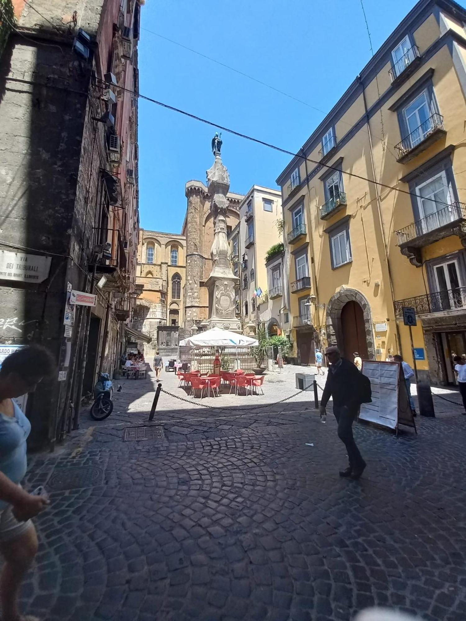 Il Balconcino Ai Tribunali Appartement Napels
